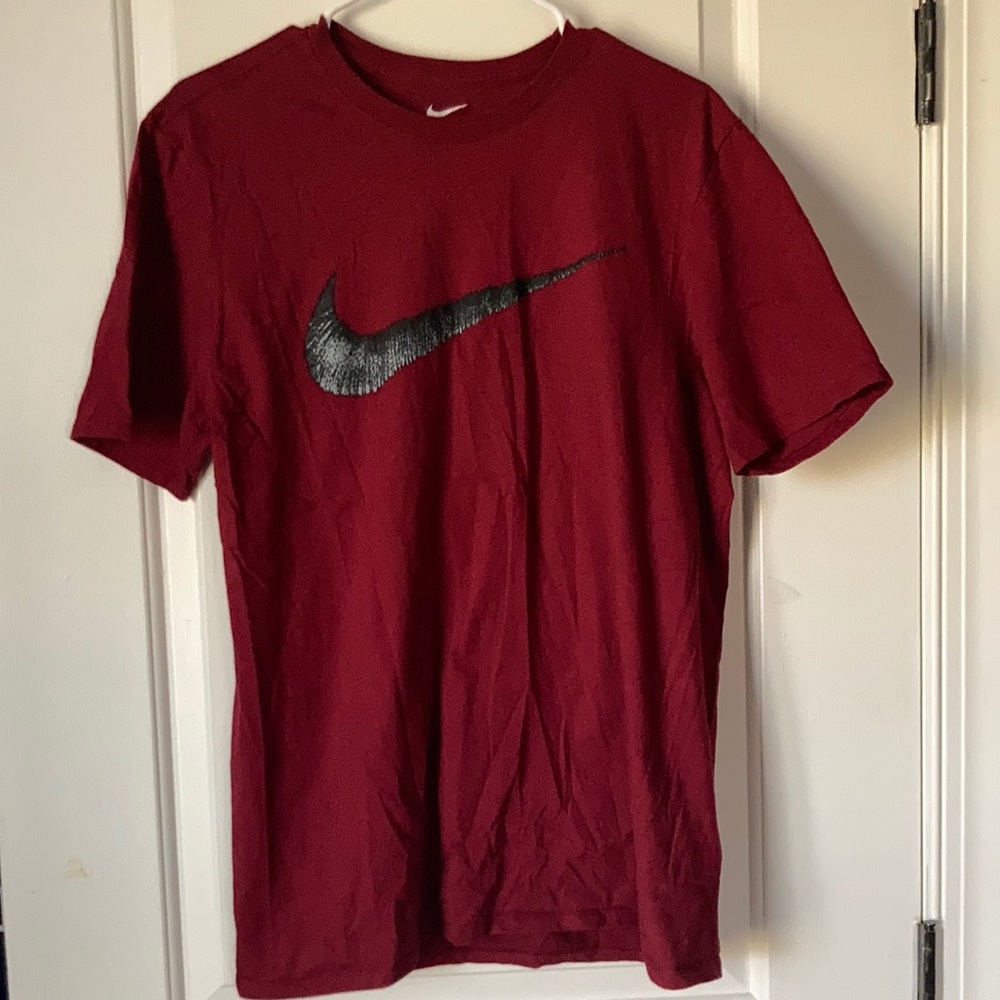 Nike Athletic Cut T-Shirt LARGE